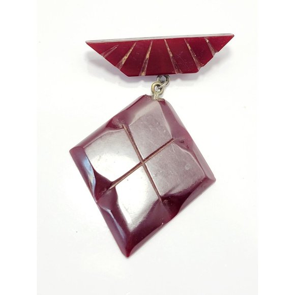 Antique Cherry Bakelite Etched Dangle Brooch (A41) - Picture 1 of 3